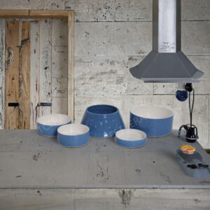 Durable Powder Coated Eco-Friendly Dog Food Bowl-Triangle-Shaped Orange Embossed Stainless Steel Pet Feeding Dish for Cats Dogs